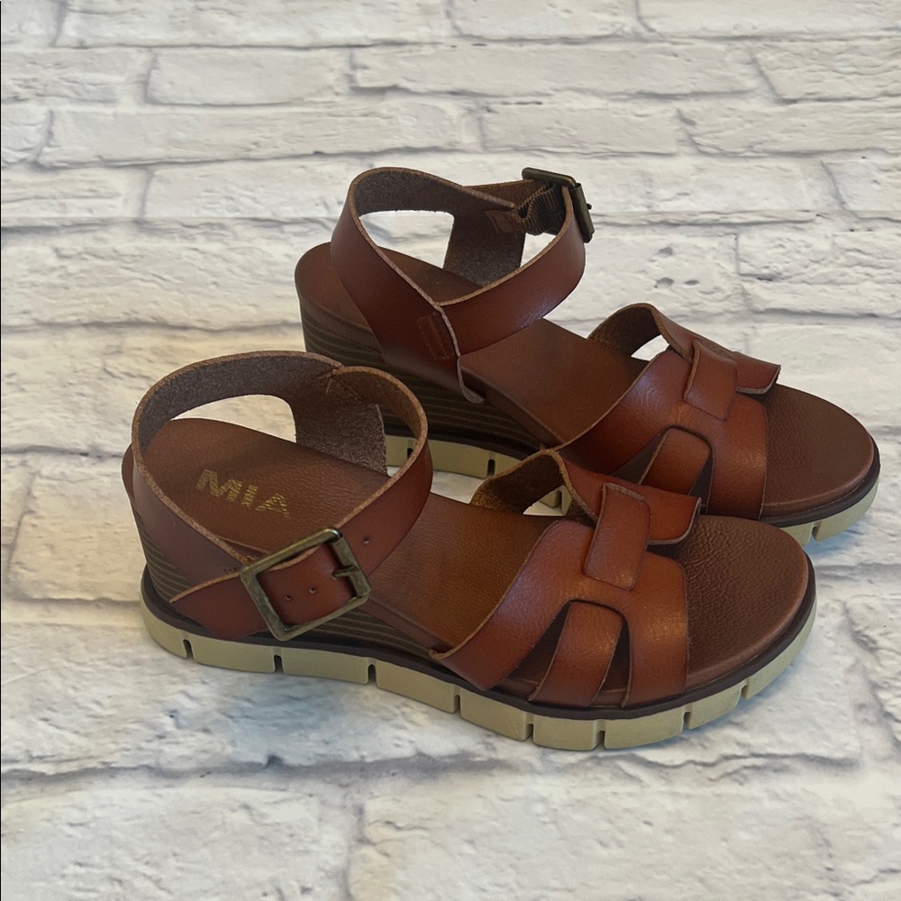 MIA Tan Leather Sandals